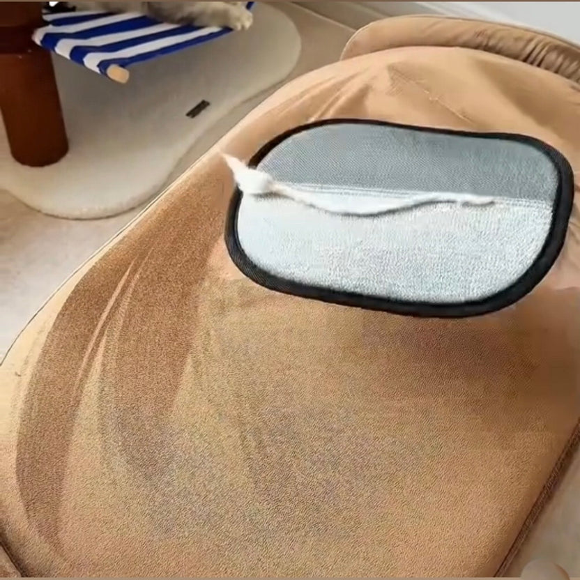 Polster nach der Reinigung mit dem Handschuh